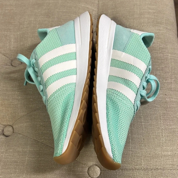 Adidas Woman's FLB Runner 'Energy Aqua' Size 8 NEW! - Picture 5 of 9